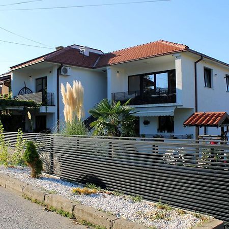 Belov Rooms And Apartments Демир-Капія Екстер'єр фото