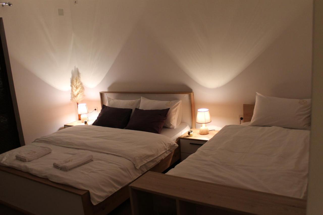 Belov Rooms And Apartments Демир-Капія Екстер'єр фото