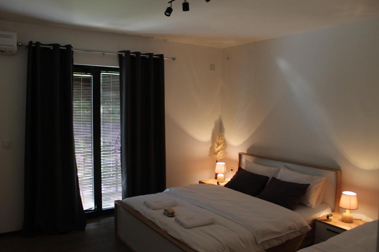 Belov Rooms And Apartments Демир-Капія Екстер'єр фото