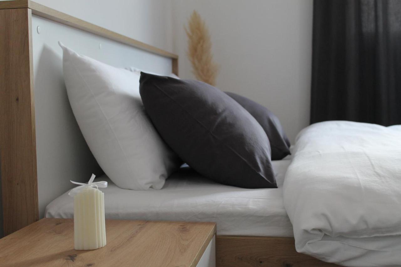 Belov Rooms And Apartments Демир-Капія Екстер'єр фото