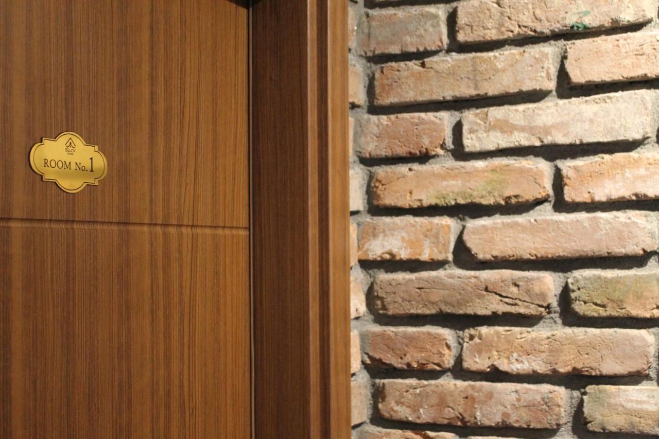 Belov Rooms And Apartments Демир-Капія Екстер'єр фото