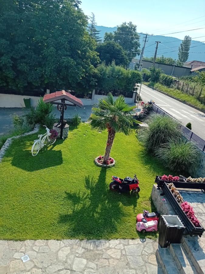 Belov Rooms And Apartments Демир-Капія Екстер'єр фото