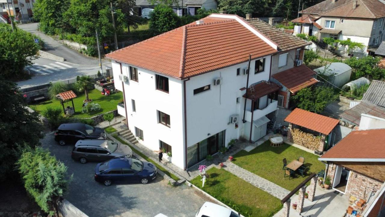 Belov Rooms And Apartments Демир-Капія Екстер'єр фото